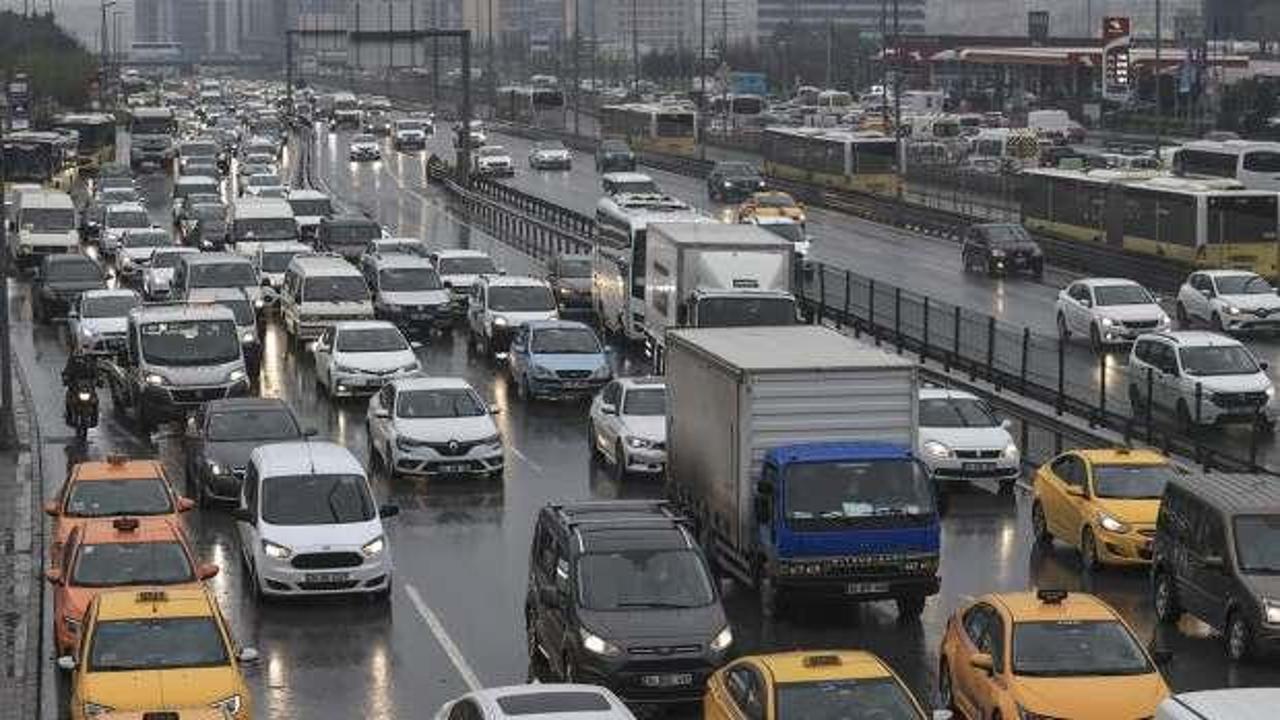 Kısıtlama &ouml;ncesi İstanbul'da yoğun trafik