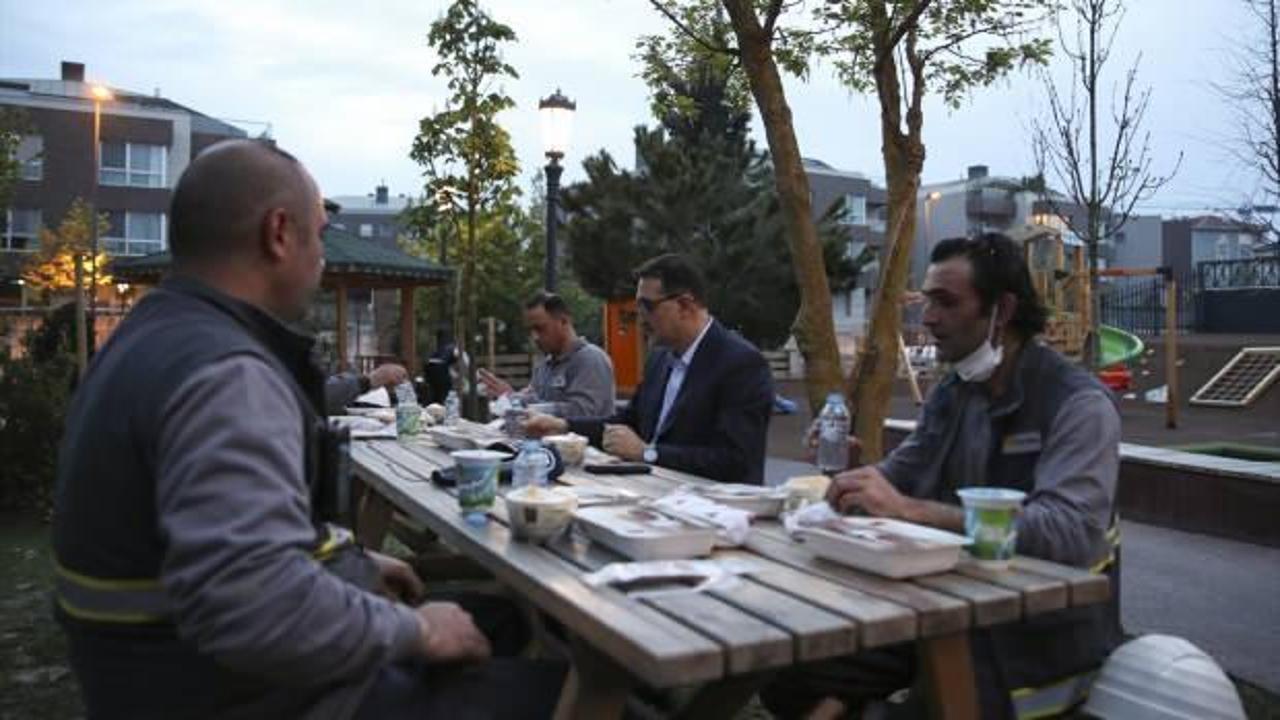 Bakan D&ouml;nmez, elektrik dağıtım iş&ccedil;ileriyle iftar yaptı