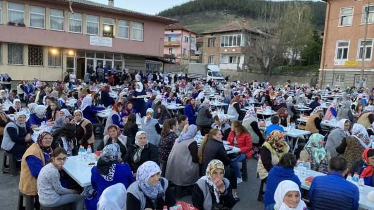 Bulgaristan Müslümanları 'Kardeşlik Sofrası'nda buluştu