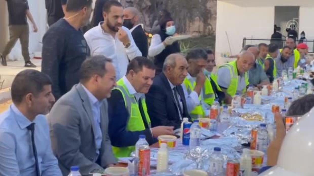 Libya Başbakanı Dibeybe, Türk işçilerle iftar yaptı