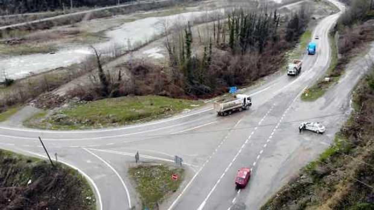 &Ouml;l&uuml;m kavşağına jandarmadan bilgilendirme