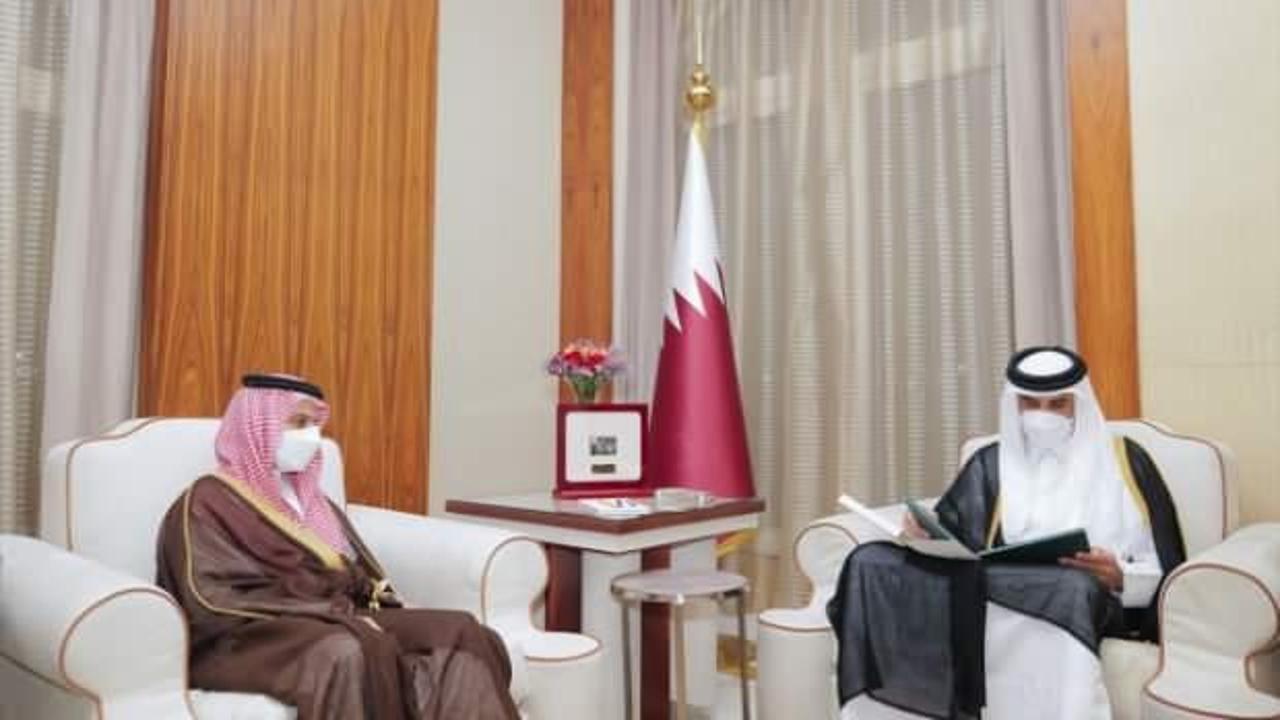 Suudi Arabistan Kralı Selman, Katar Emiri Temim'i ülkesine davet etti