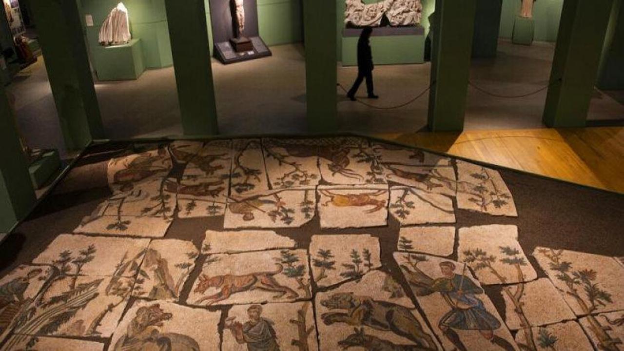 Apartmanın altında mozaikler bulundu: Tam 2000 yıllık!