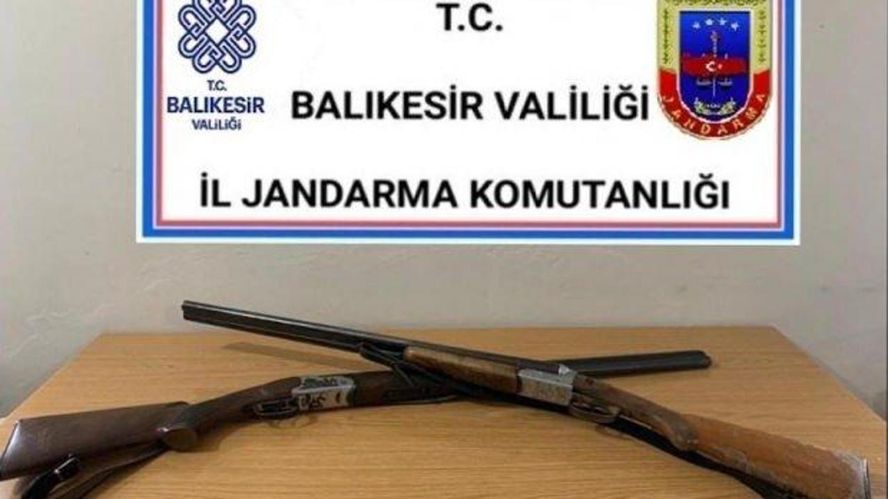 Balıkesir'de jandarma 20 aranan şahsı gözaltı