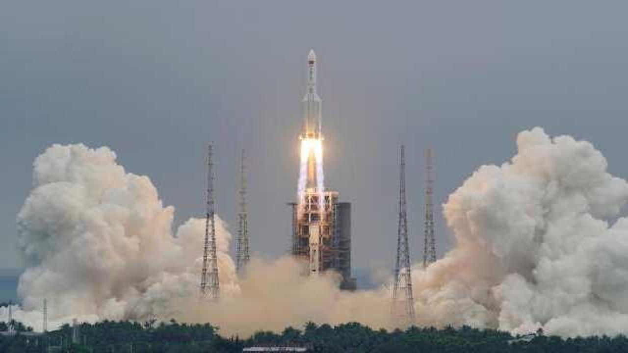 Çin'in uzaya gönderdiği roketin gövdesi kontrolden çıktı