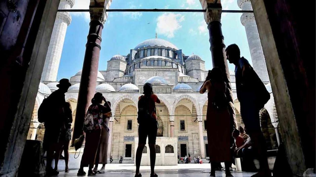İstanbul'a gelen yabancı turist sayısında büyük artış!