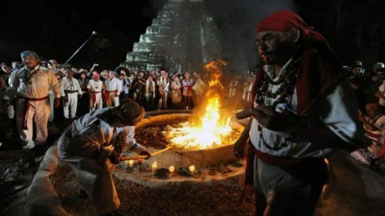 Meksika, Maya halkından özür diledi