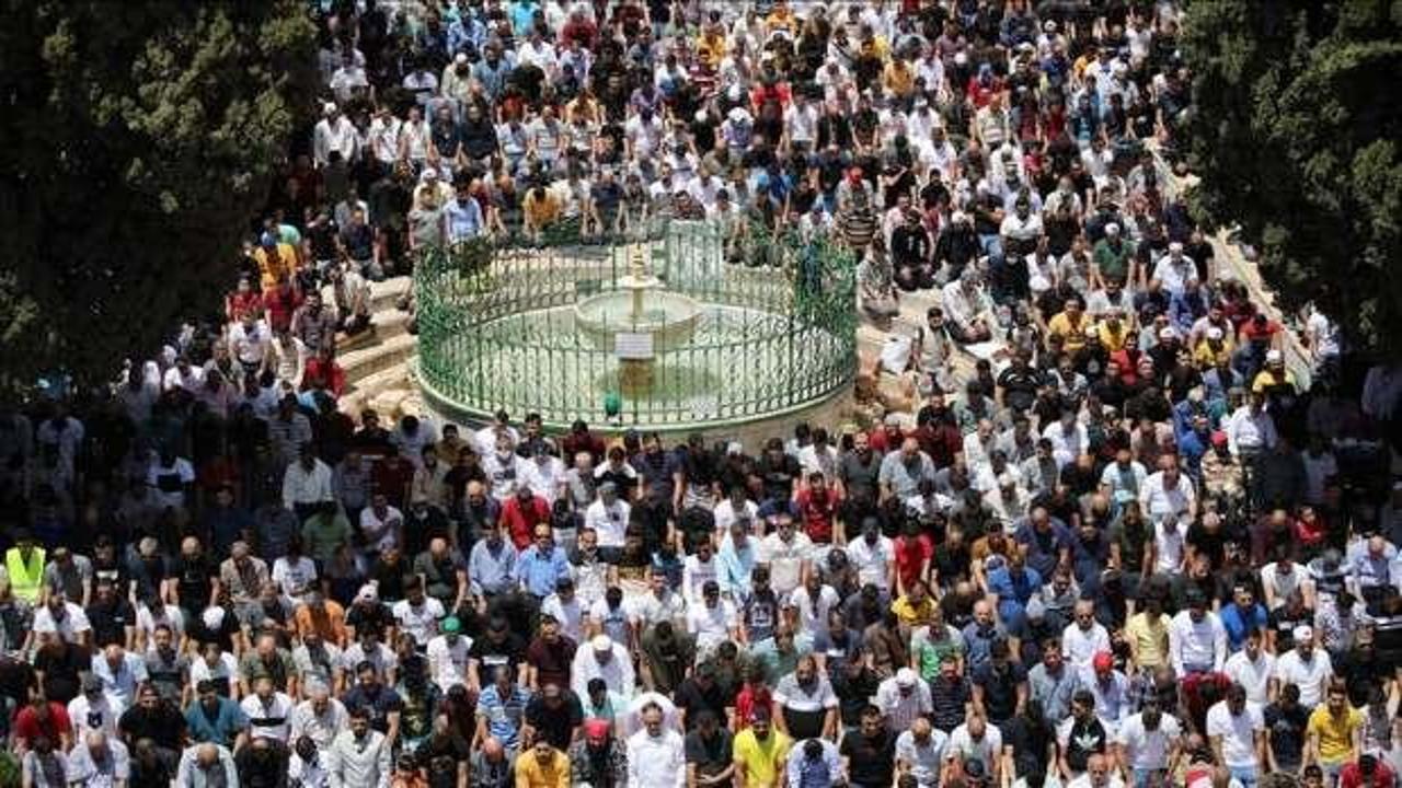 70 bin kişi Ramazan ayının son cuma namazını Mescid-i Aksa'da kıldı