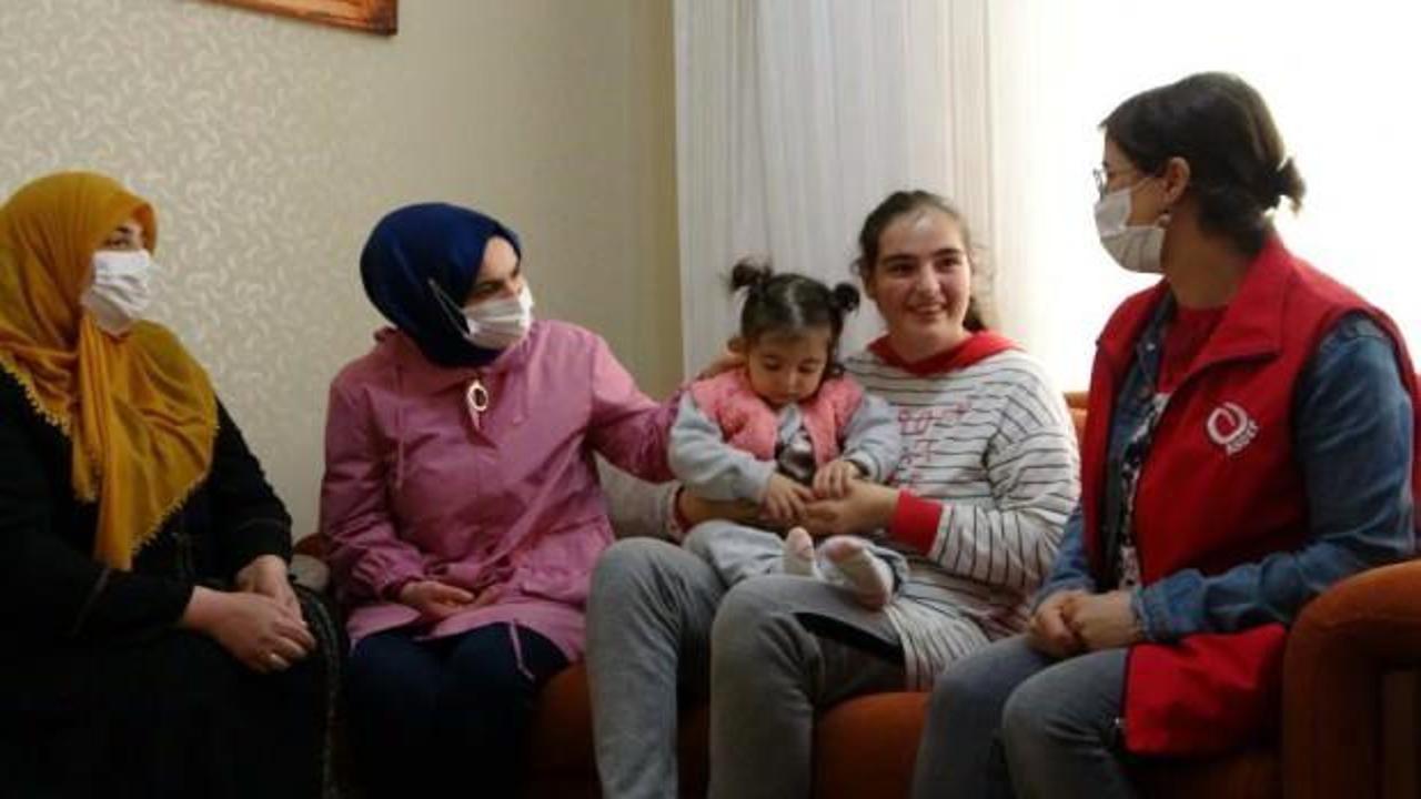 Muş'ta yılın annesi engelli 3 &ccedil;ocuk annesi oldu