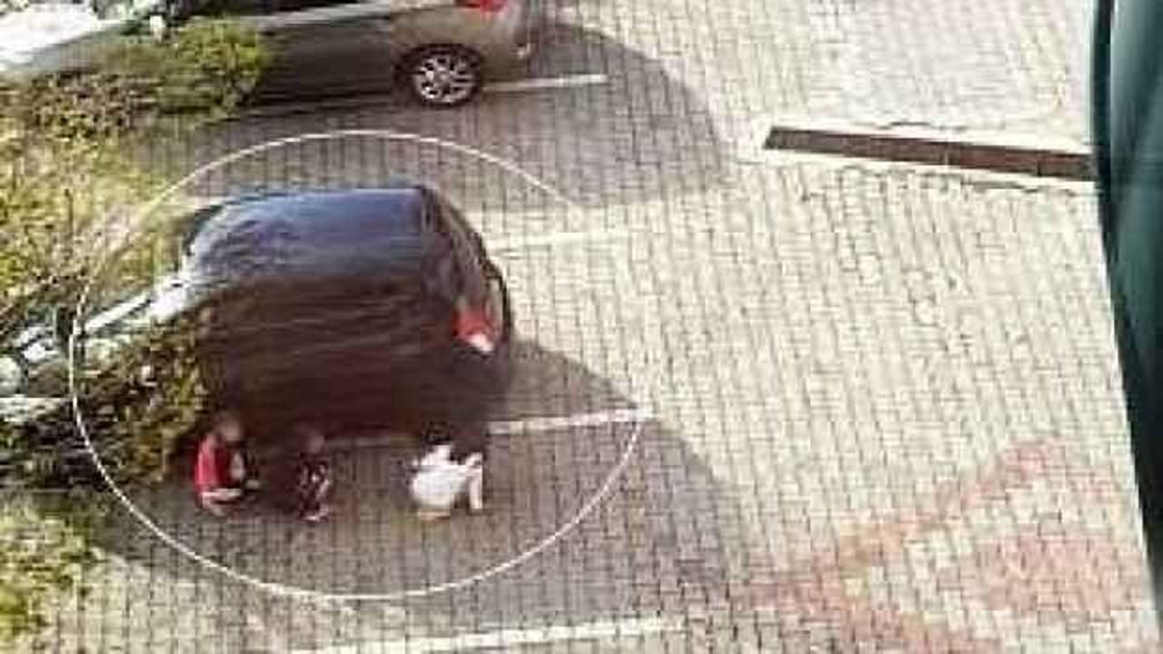 Polisten gizlenen &ccedil;ocuklar g&uuml;l&uuml;msetti