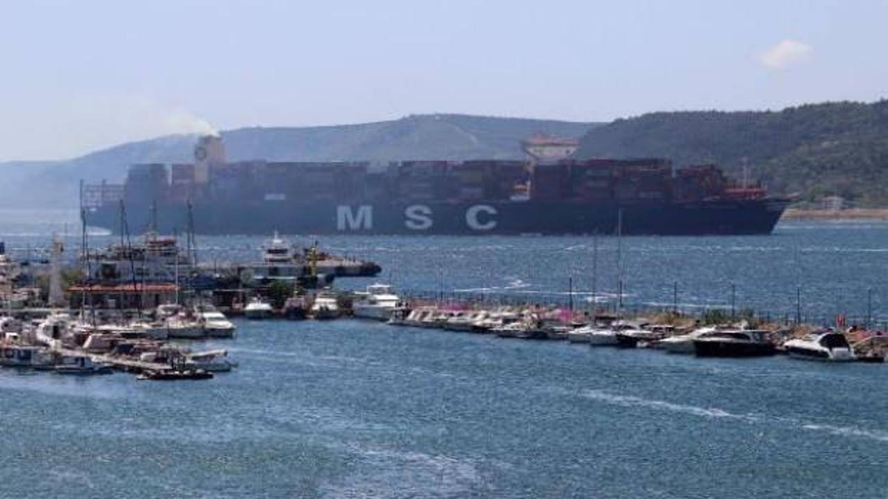 Çanakkale Boğazı, dev gemilerin geçişi için 9 saat tek yönlü trafiğe kapatıldı