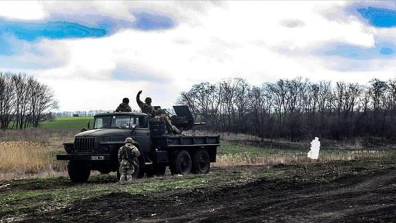 Donbas'ta 1 Ukrayna askeri öldü