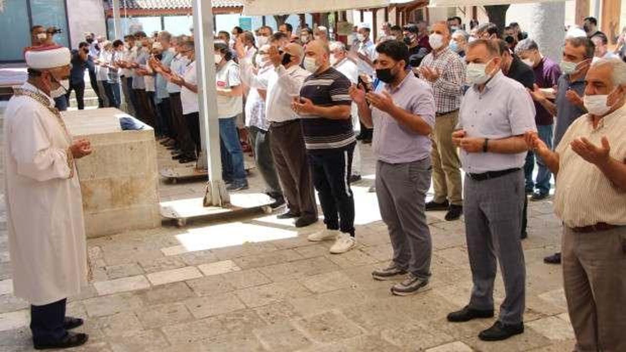 Filistin şehitleri için gıyabi cenaze namazı kılındı