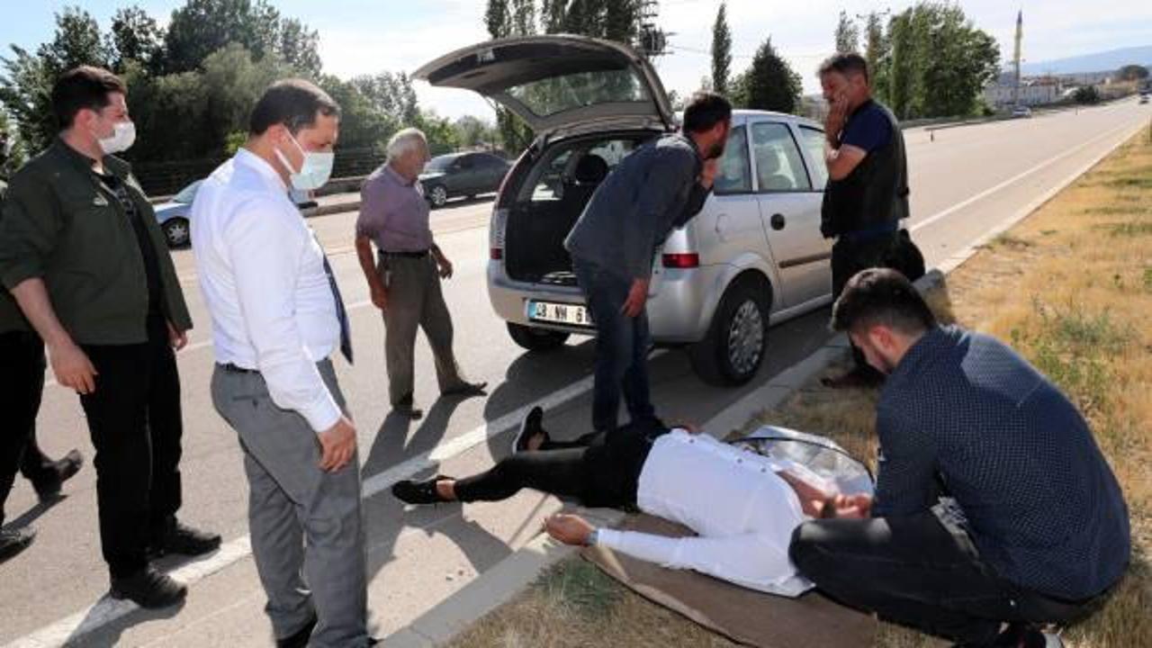 Amasya Valisi Masatlı, kazada yaralanan vatandaşın başından ayrılmadı