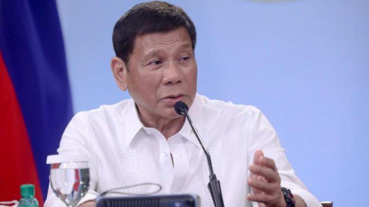 Duterte'den sıradışı karar: Yolsuzluk soruşturmasına yetkiliye izin yok
