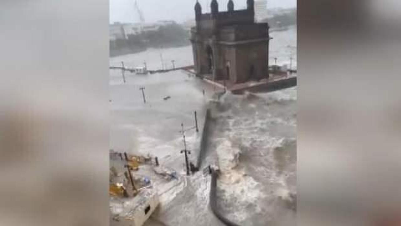 Hindistan'ı şimdi de fırtına vurdu: 21 ölü, 96 kayıp