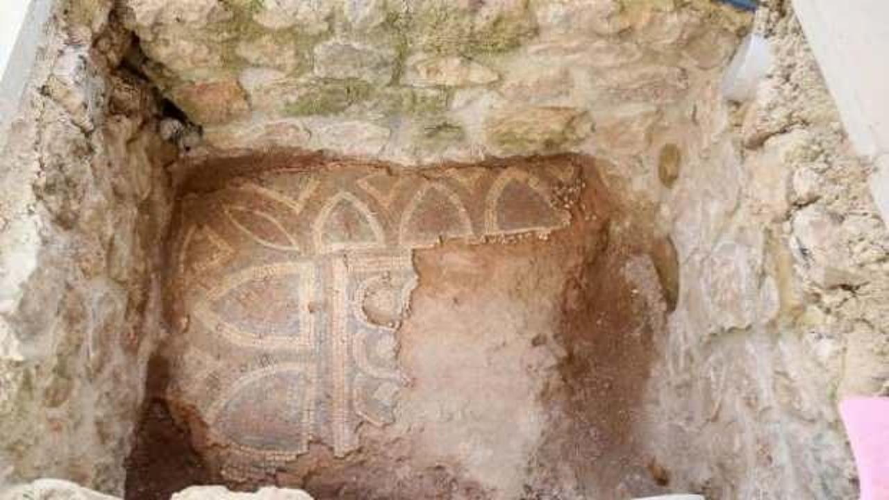 Tarihi caminin avlusunda bulundu! Roma d&ouml;nemine ait...