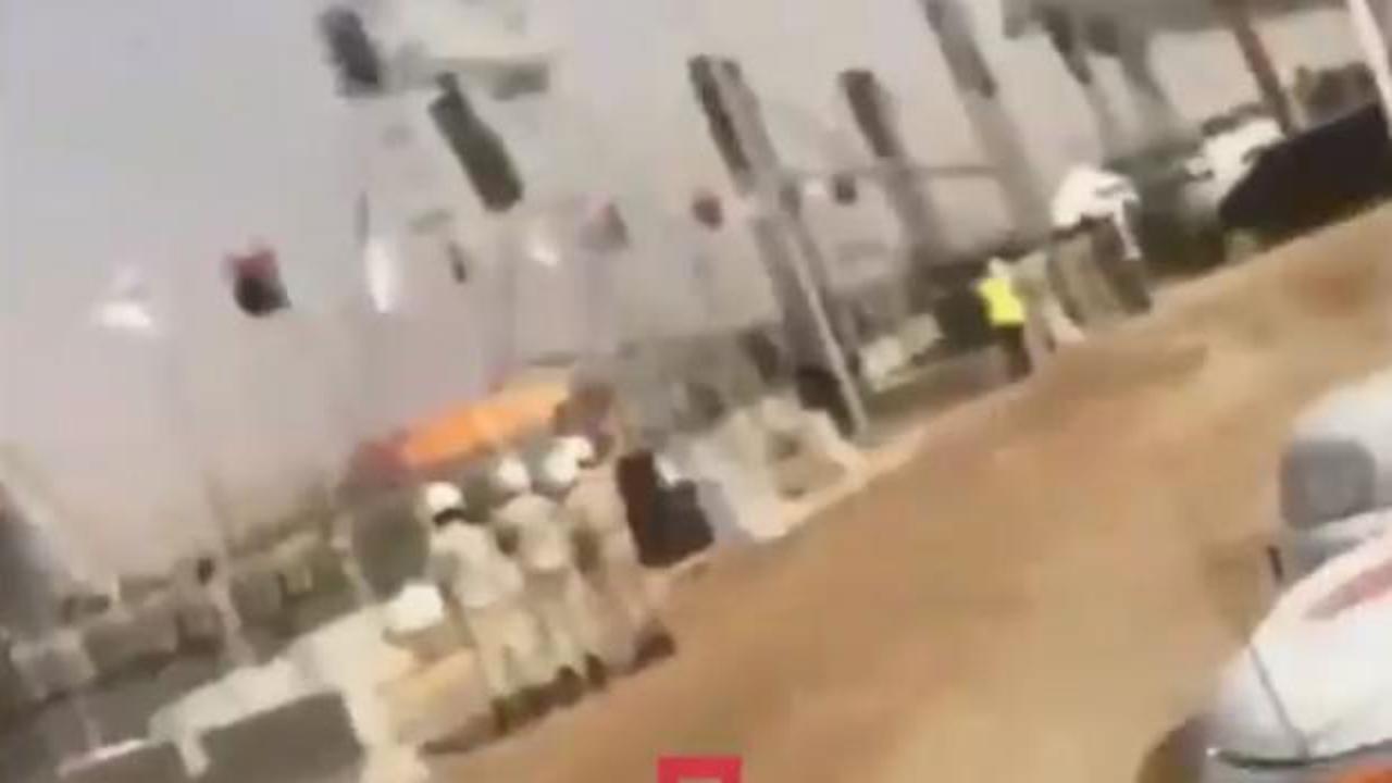 Hafter'in g&ouml;vde g&ouml;sterisinde savaş u&ccedil;ağı &ccedil;akıldı