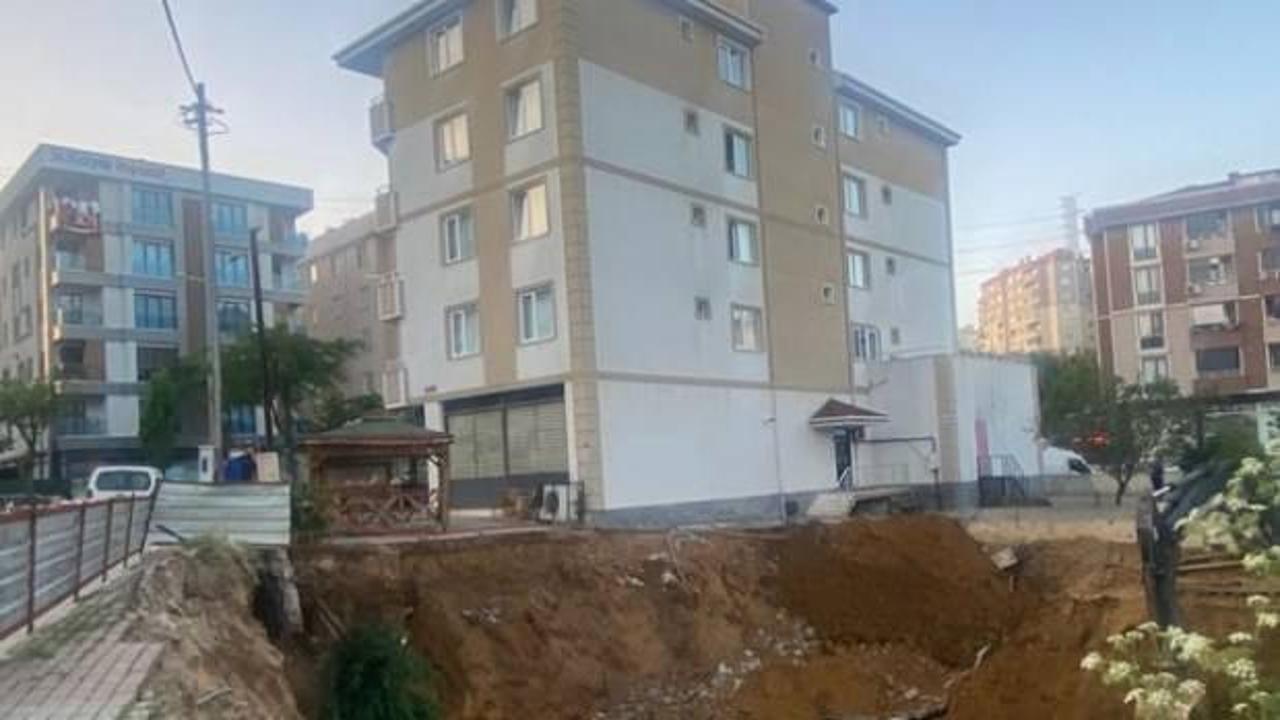 İstanbul'da 5 katlı bina yıkılma tehlikesi nedeniyle boşaltıldı
