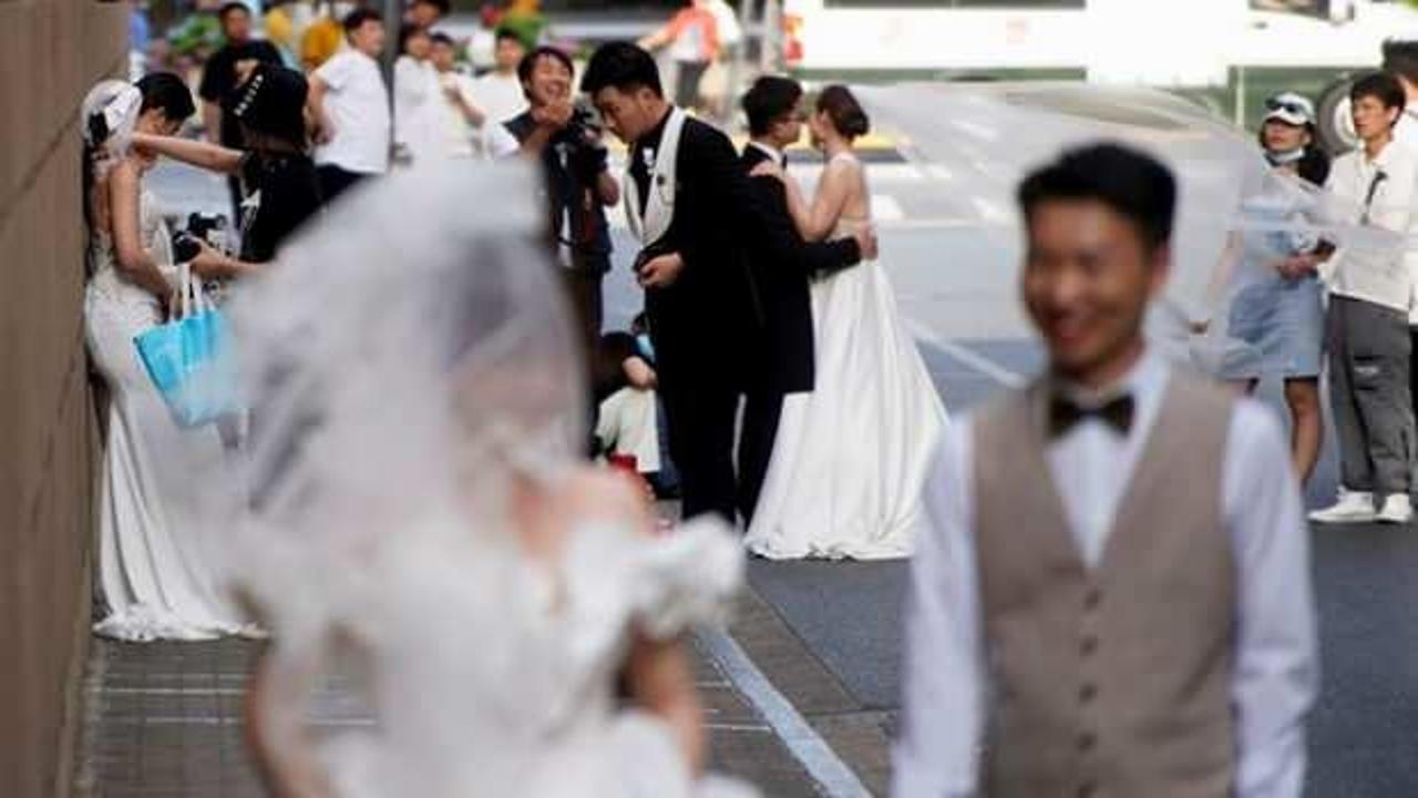 Çin'de düğün patlaması: 5 günlük tatilde 400 bin çift evlendi