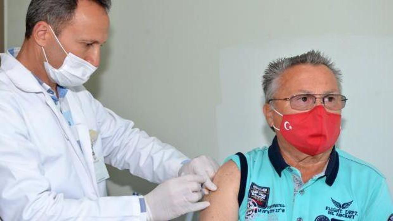 D&uuml;nya genelinde 2 milyar 49 milyon dozdan fazla COVID-19 aşısı uygulandı