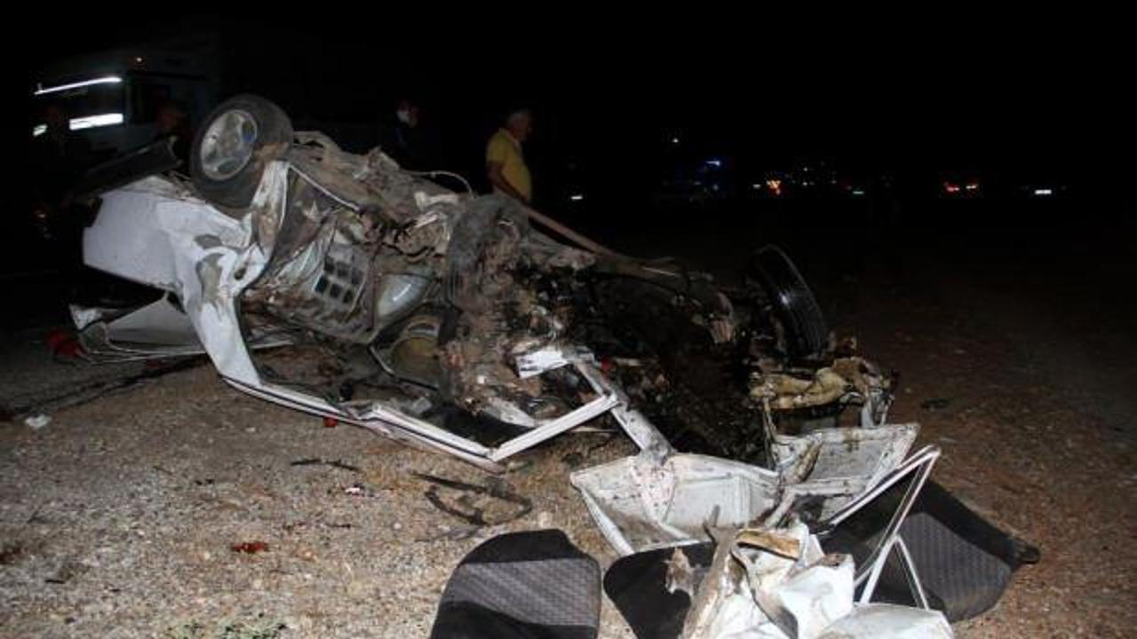 Muğla'da iki otomobil kafa kafaya çarpıştı: 1 ölü, 4 yaralı