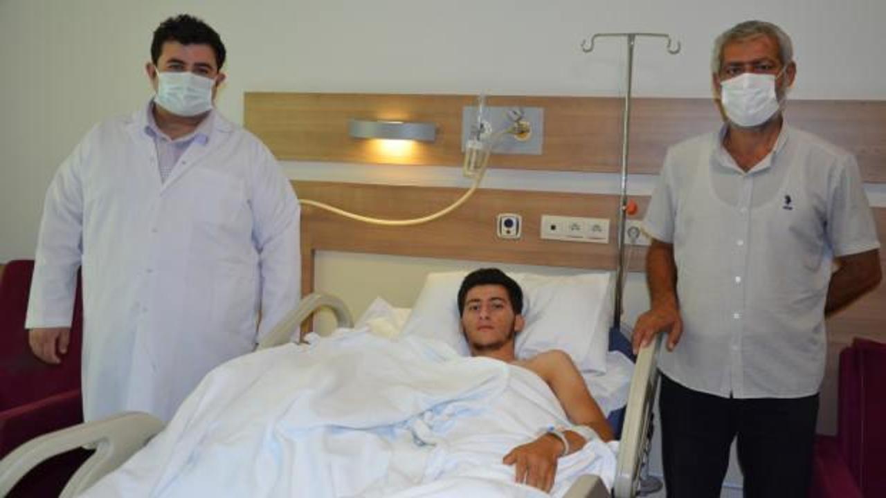 Şanlıurfa'da 22 yaşındaki gencin parçalanan eli ameliyatla dikildi