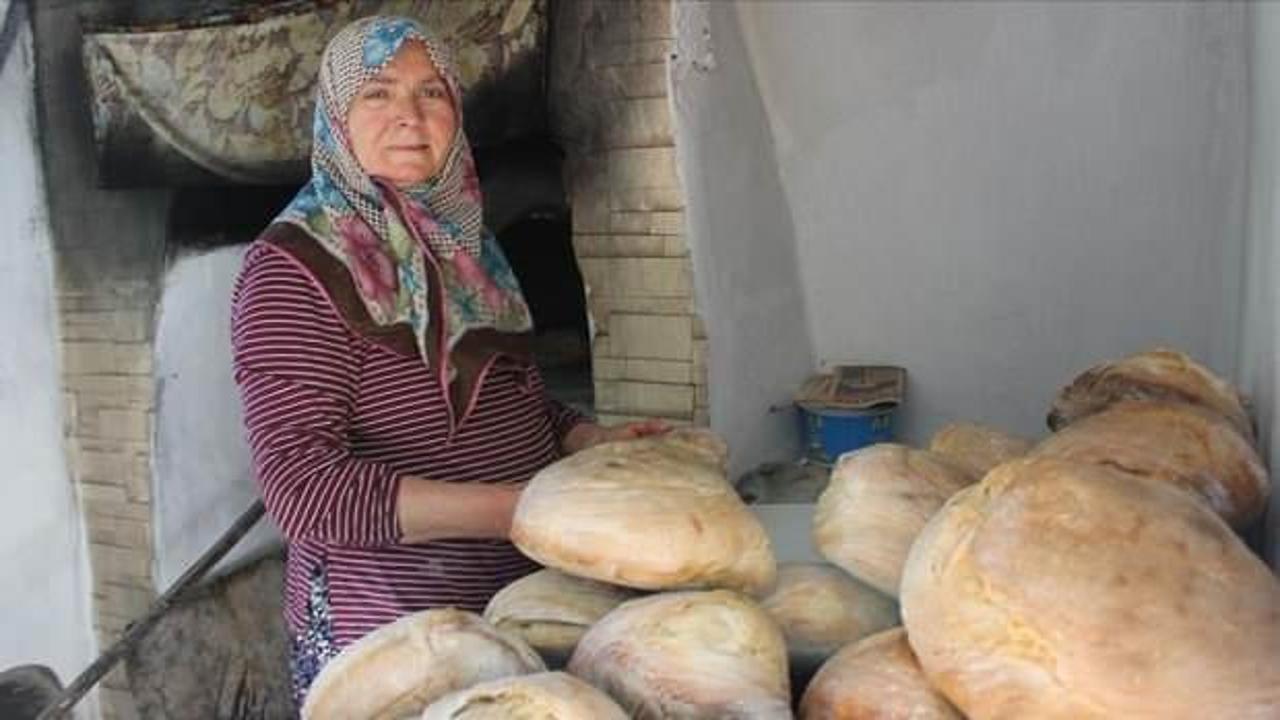 Ailesi için pişirdiği köy ekmekleri kazanç kapısı oldu!