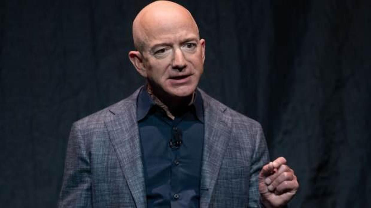 Amazon'un kurucusu Bezos'un yanındaki koltuk 28 milyon dolara satıldı