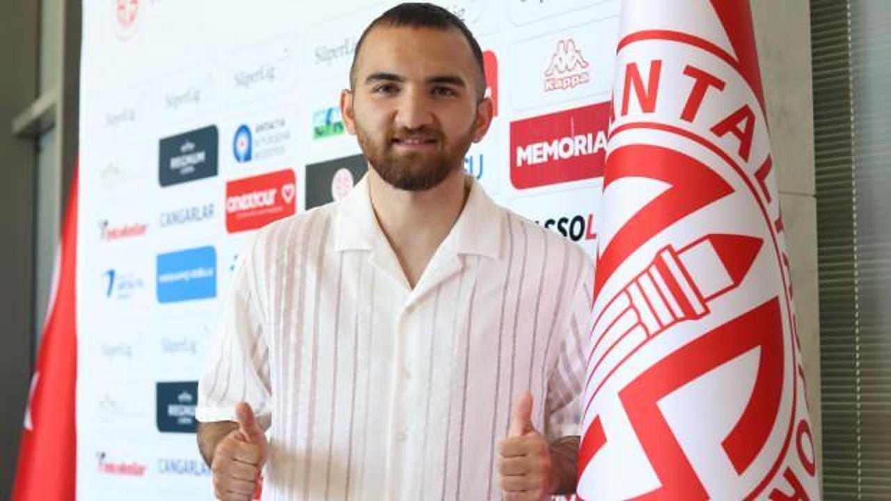 Antalyaspor Erkan Eyibil ile 5 yıllık sözleşme imzaladı