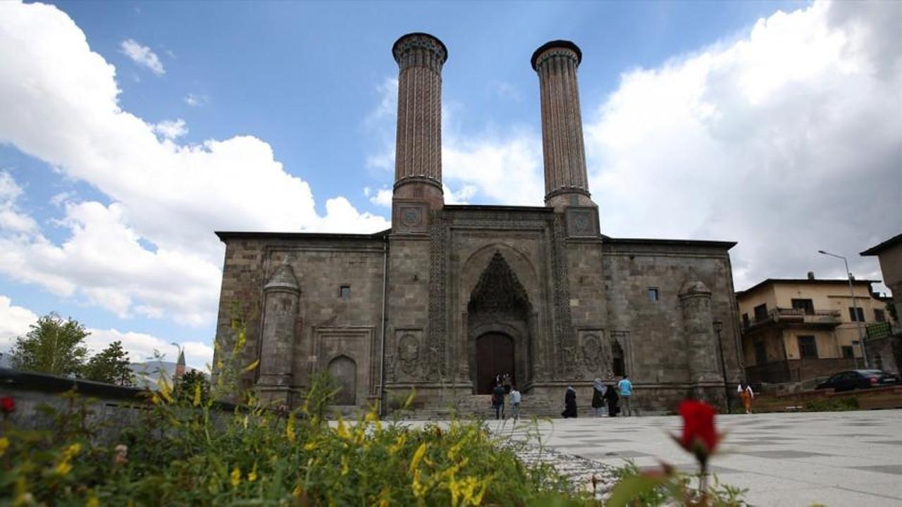 Çifte Minareli Medrese 2 bin tarihi eserle kapılarını açıyor