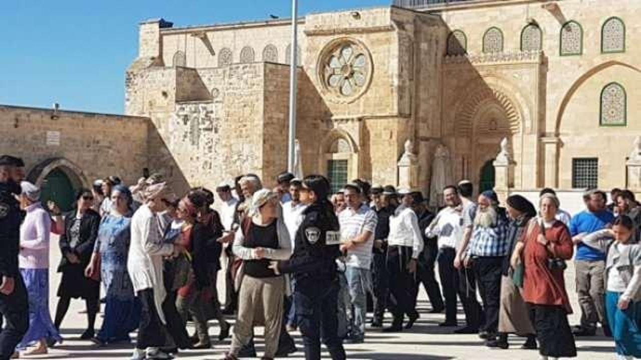 İsrail polisinin eşlik ettiği 78 fanatik Yahudi, Mescid-i Aksa'ya baskın düzenledi