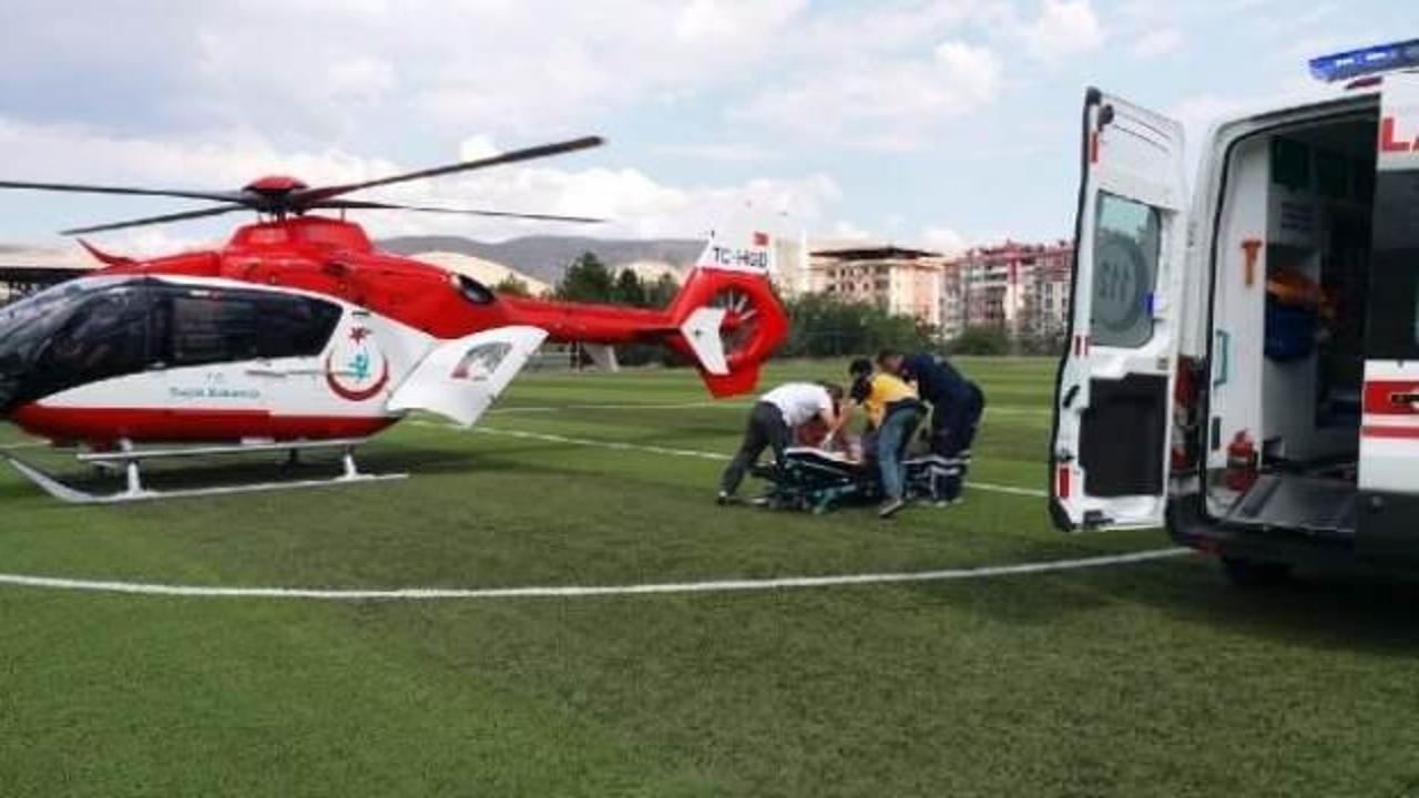 Kalp krizi geçirdi, ambulans helikopterle hastaneye ulaştırıldı