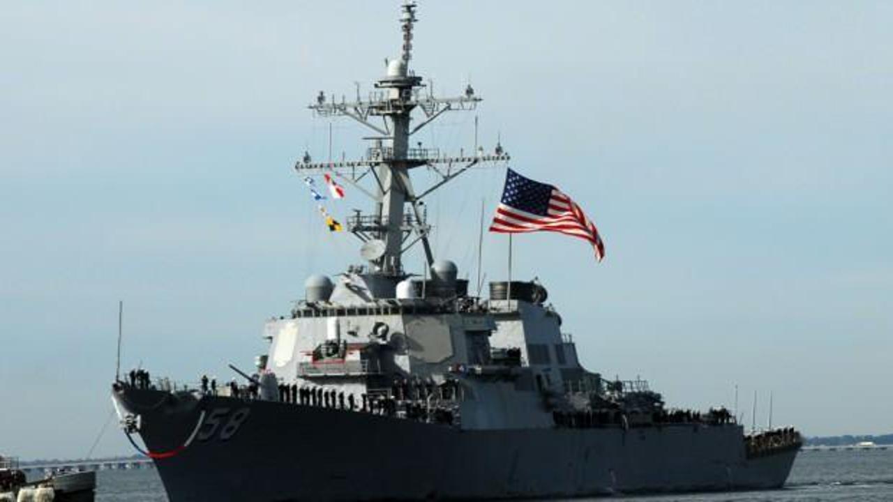 Rusya, Karadeniz'e giren ABD savaş gemisini takibe aldı