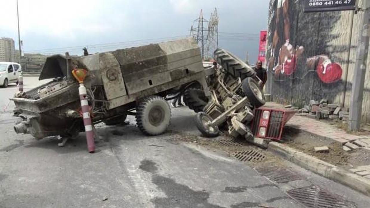 Başakşehir'de beton yüklü traktör devrildi: 1 yaralı