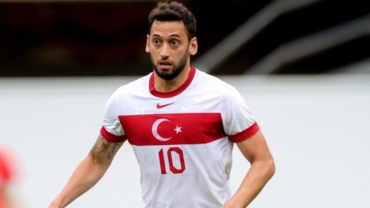 Hakan Çalhanoğlu: Boynumuzu eğmeyeceğiz, Biz Türkiye'yiz!