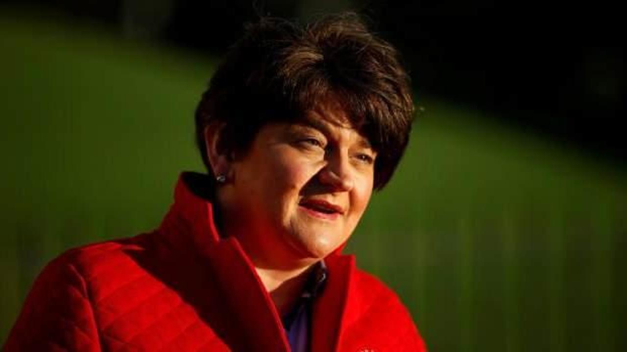 Kuzey İrlanda Başbakanı Foster istifa etti!