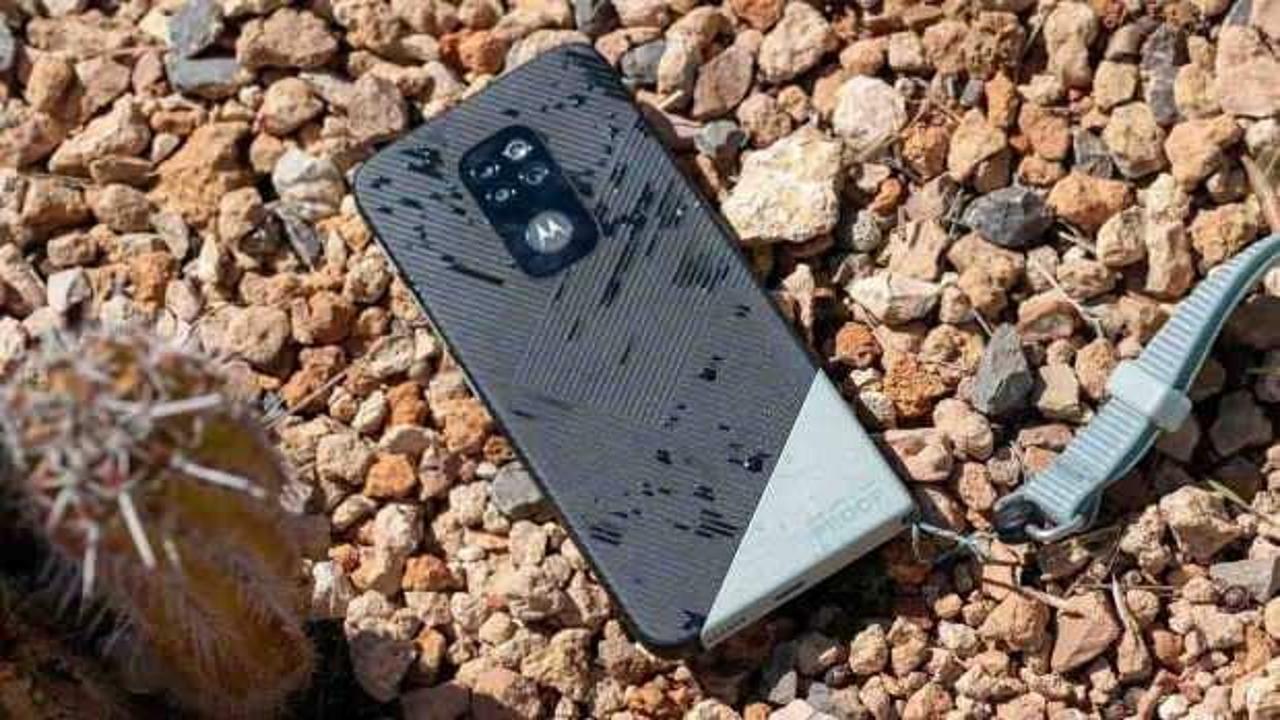 Motorola'dan askeri sağlamlıkta akıllı telefon