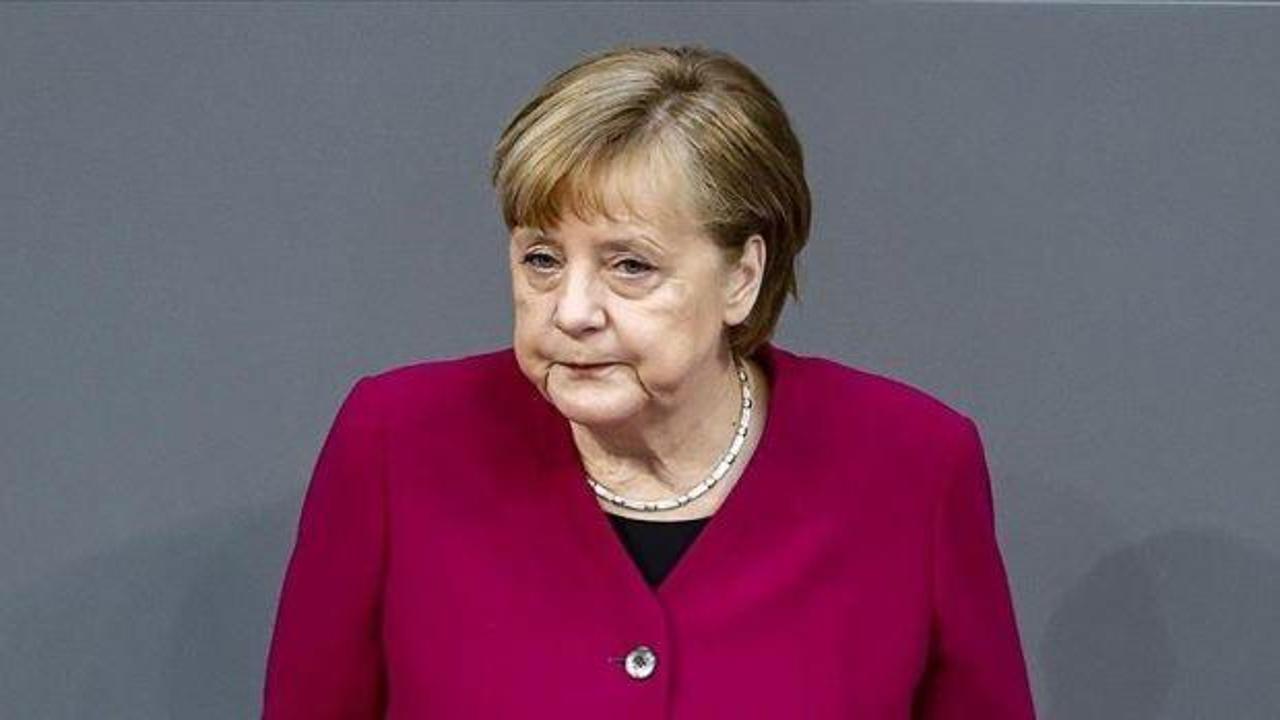 Merkel: Almanya'nın ''dev'' yatırımlara ihtiyacı var