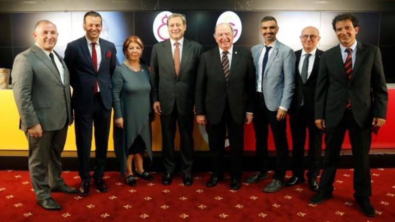 Galatasaray'da yeni görev dağılımı