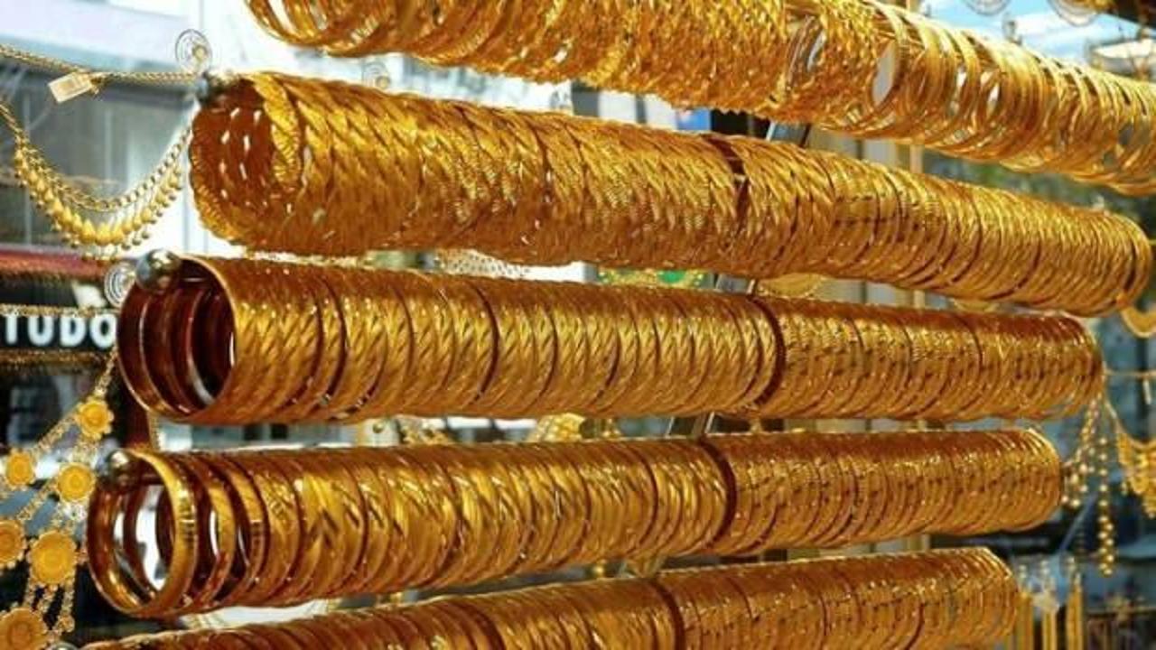 Altında dikkat çeken uyarı: Çeyreği 60 lira ucuza satıyorlar!