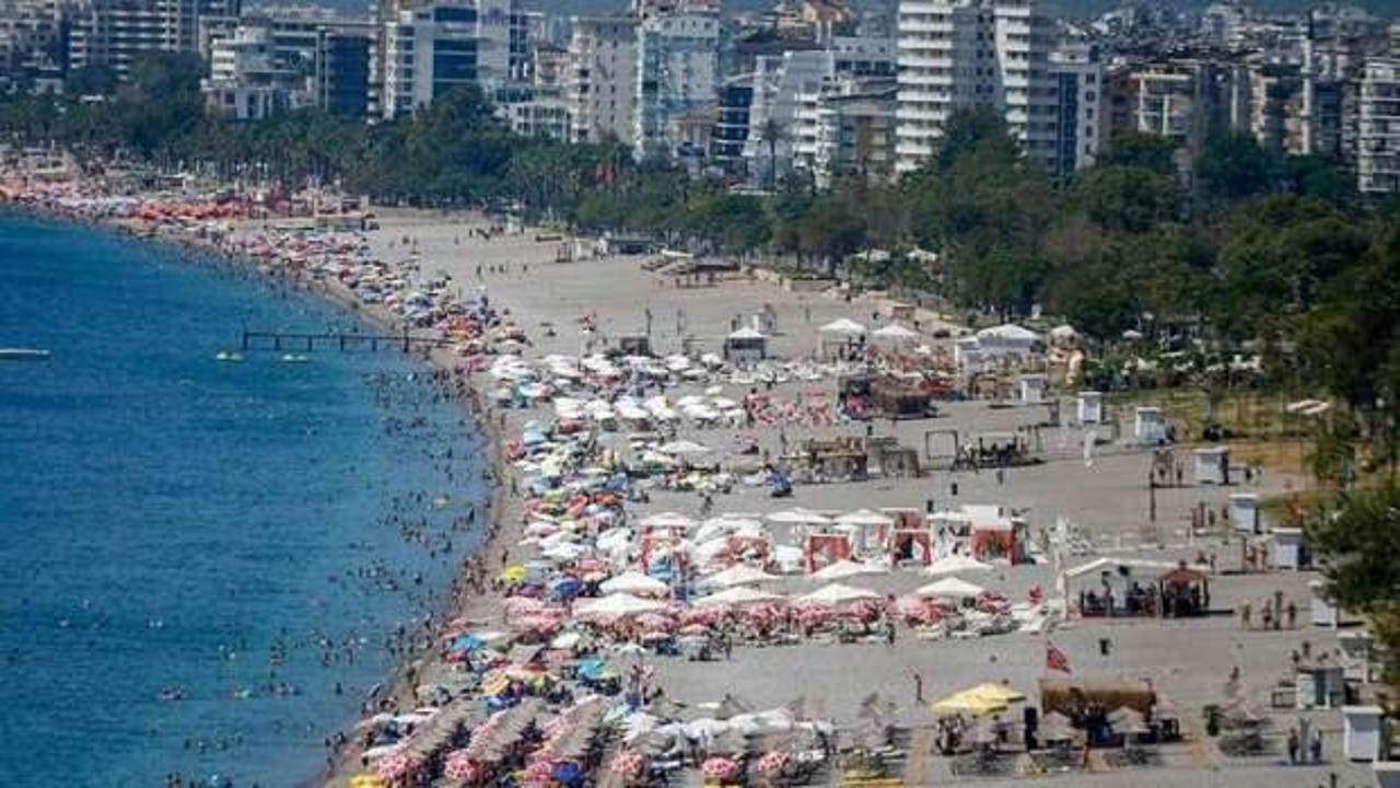 Antalya’ya 5 ayda gelen turist 1 ayda geldi