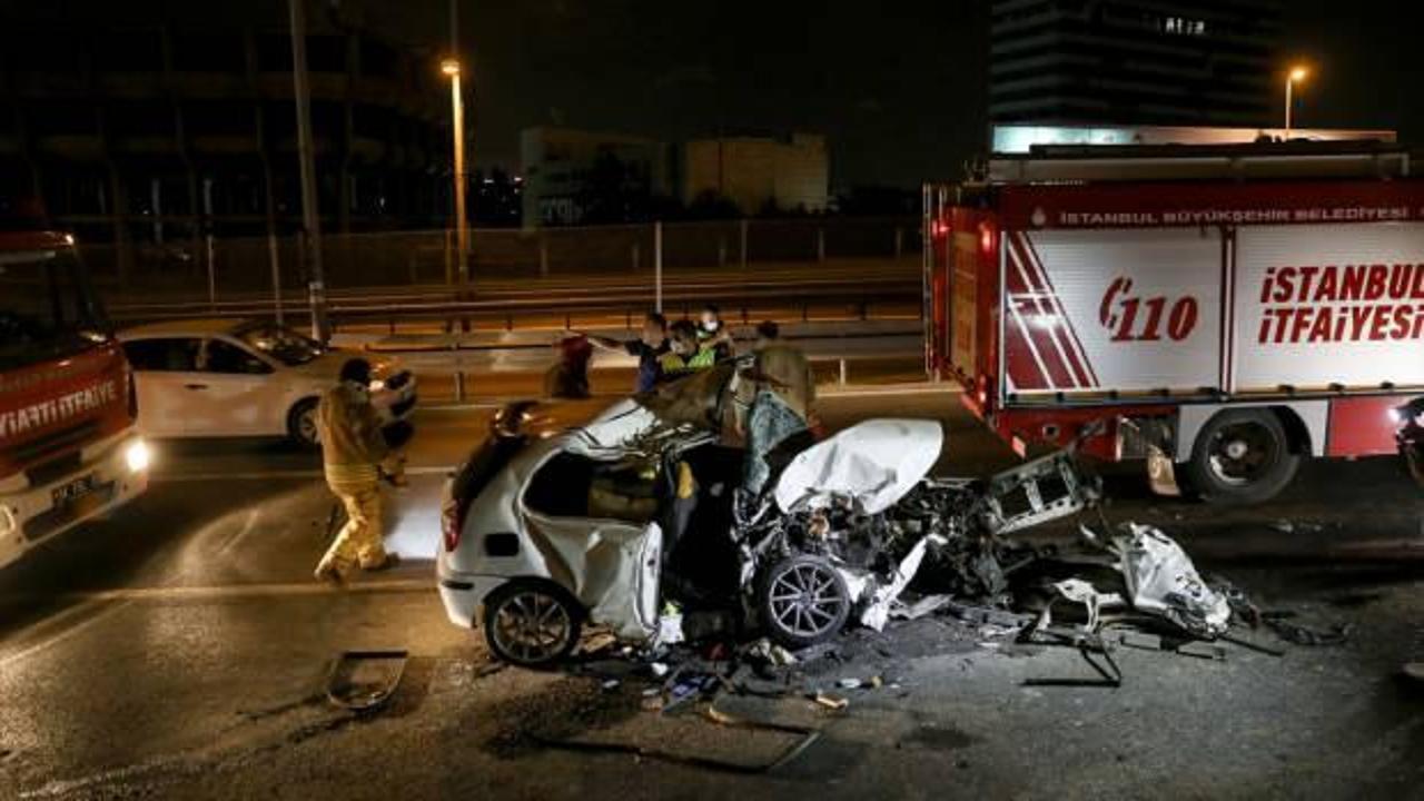 Kamyona arkadan &ccedil;arptı! Aracın motoru bile koptu! &Ouml;l&uuml; ve yaralı