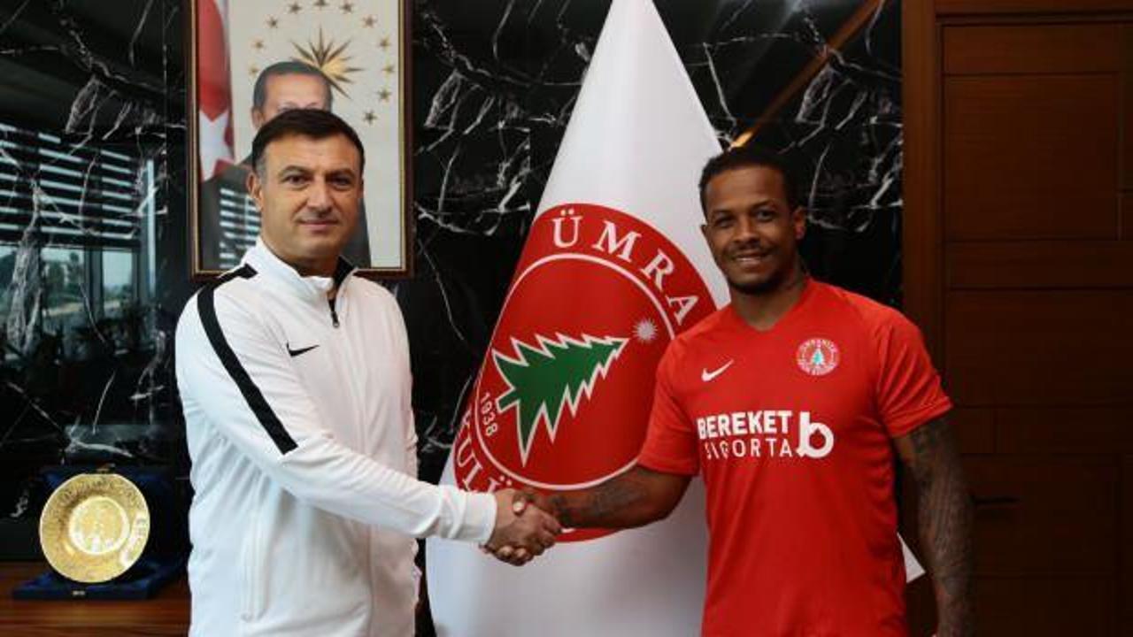 &Uuml;mraniyespor kadrosuna 4 futbolcu kattı