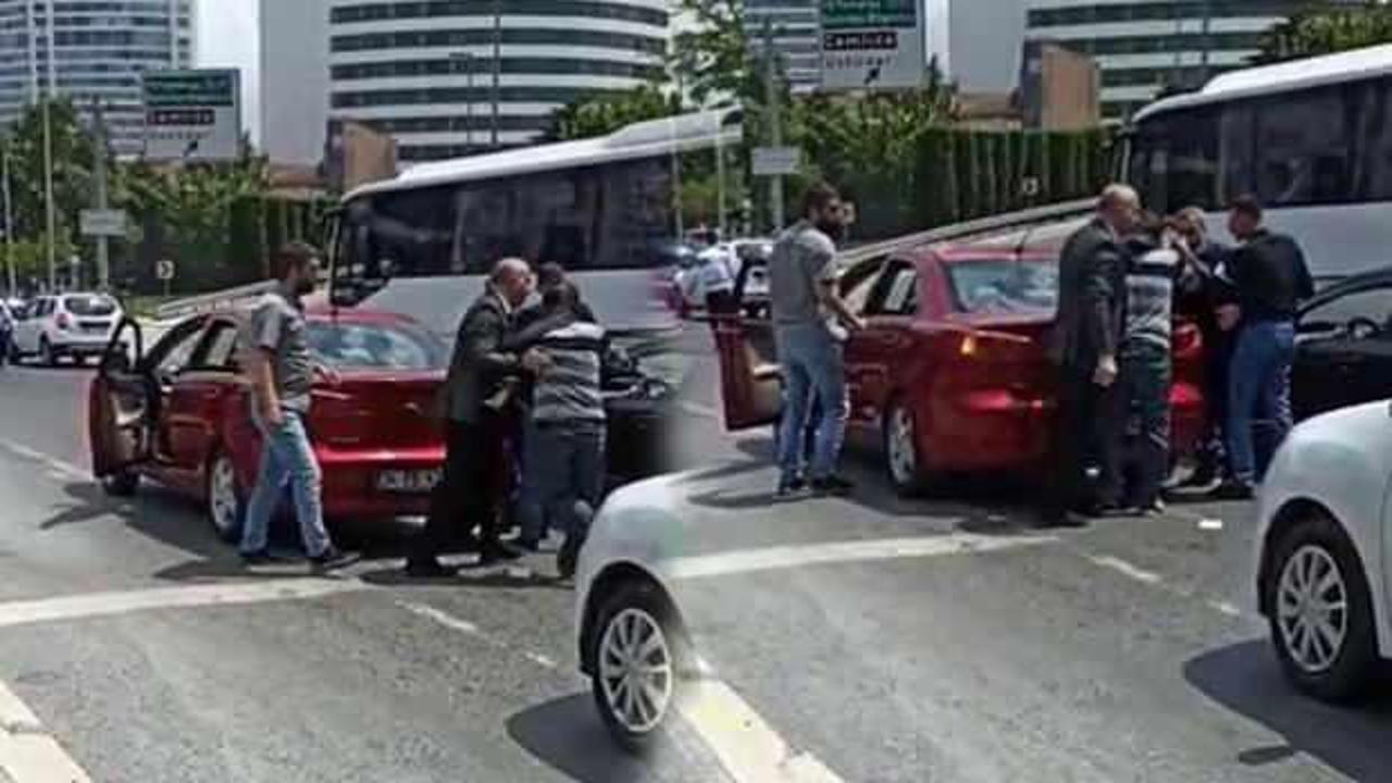 D&uuml;ğ&uuml;n konvoyunun &ouml;n&uuml;n&uuml; kesen adama meydan dayağı