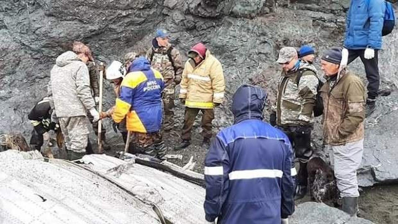 Rusya'da düşen uçaktaki 19 kişinin cansız bedenine ulaşıldı