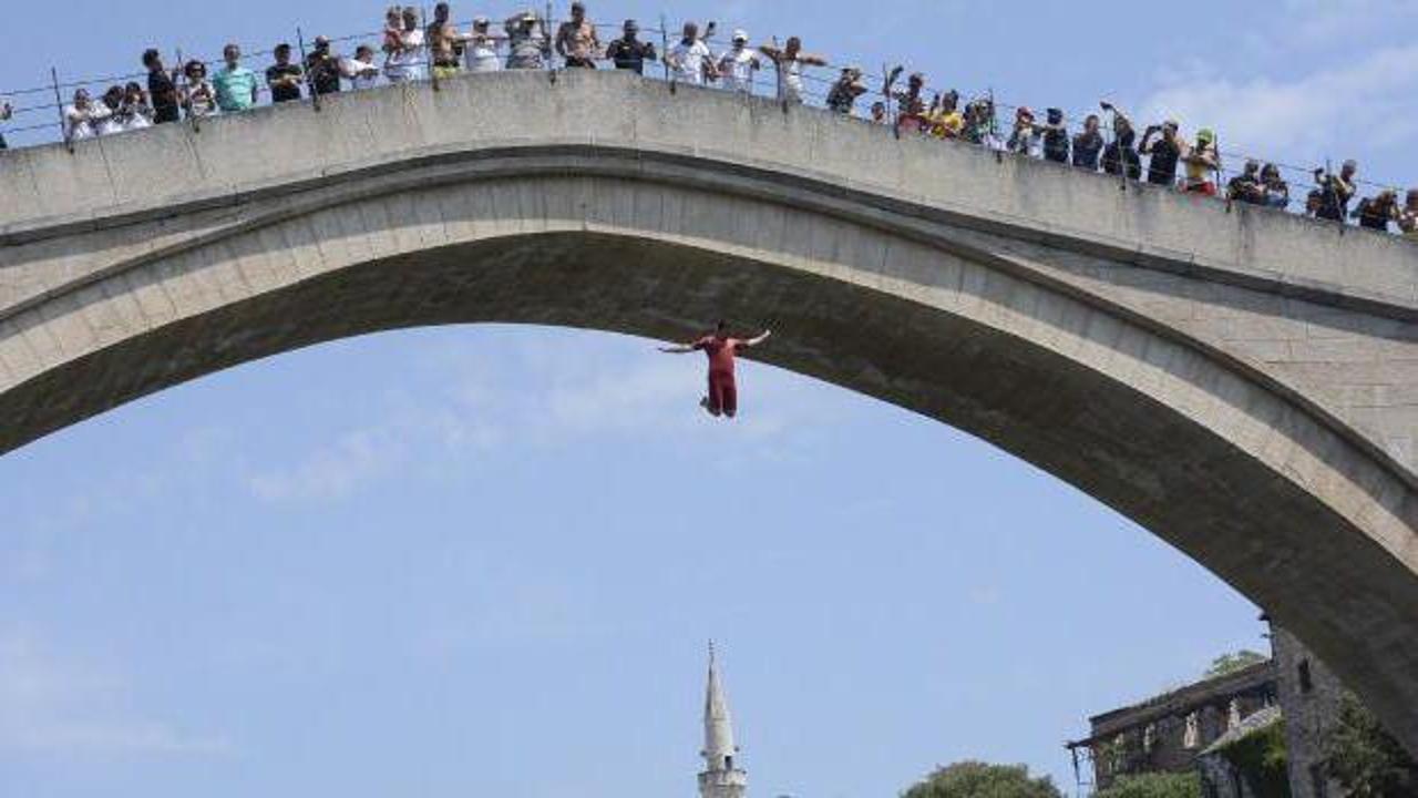 Mostar Köprüsü'nden sessiz atlayış gerçekleştirildi