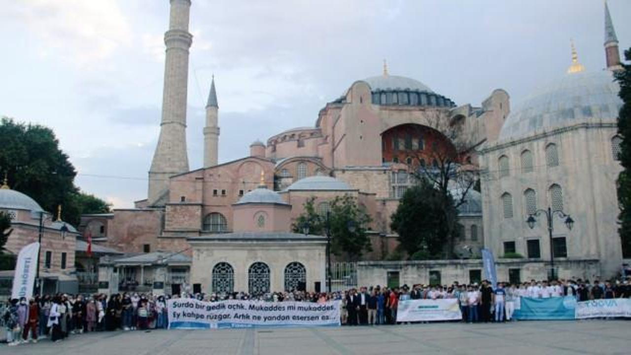 TÜGVA Ankara Şubesi 800 öğrenci ile İstanbul Ziyareti yaptı
