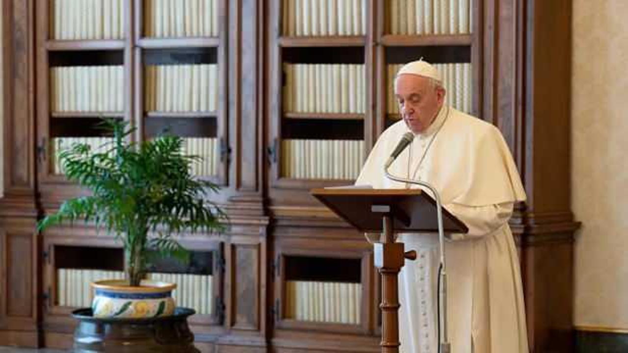 Vatikan: Papa Francis ameliyat oldu, durumu iyi