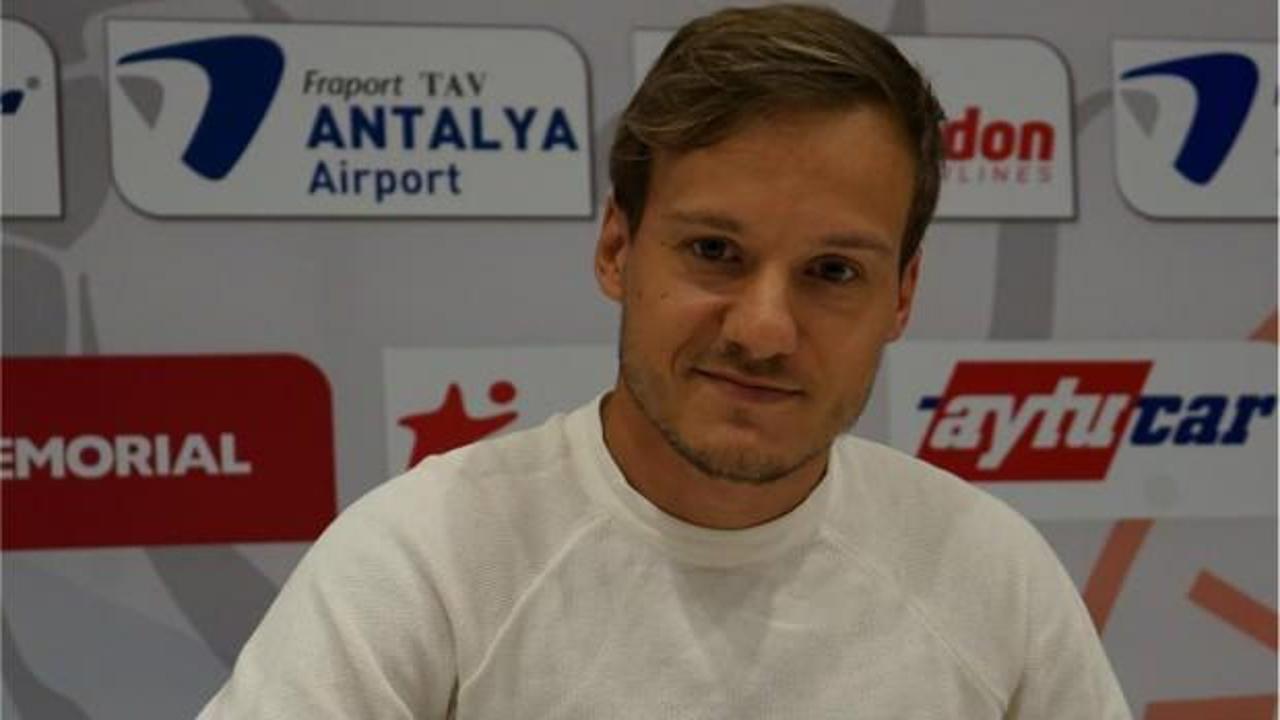 Antalyaspor, Bosnalı On Numara'yı kadrosuna kattı